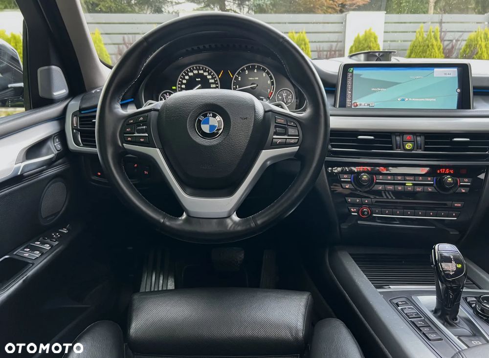 BMW X5 xDrive50i - 17