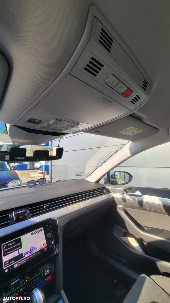 Volkswagen Passat Variant 2.0 TDI DSG Comfortline - 11