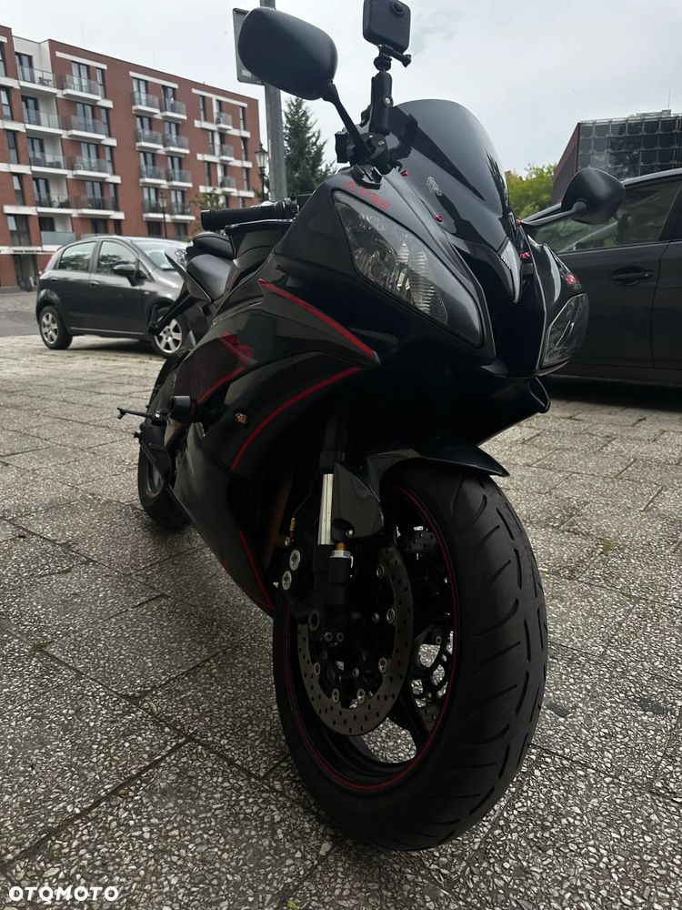 Yamaha R6 - 11
