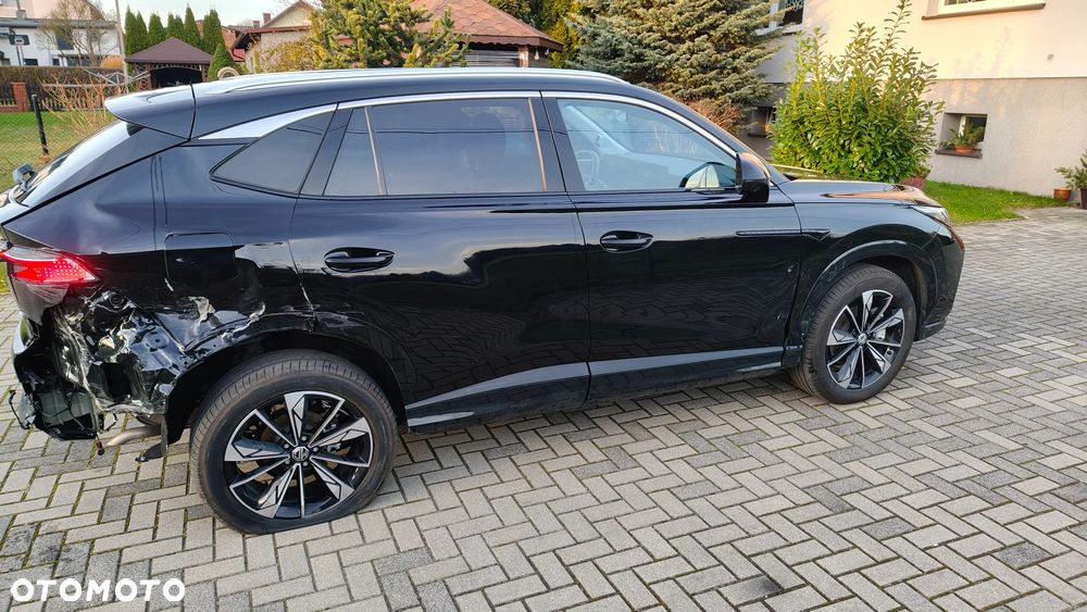 MG HS 1.5 T-GDI Excite DCT - 12