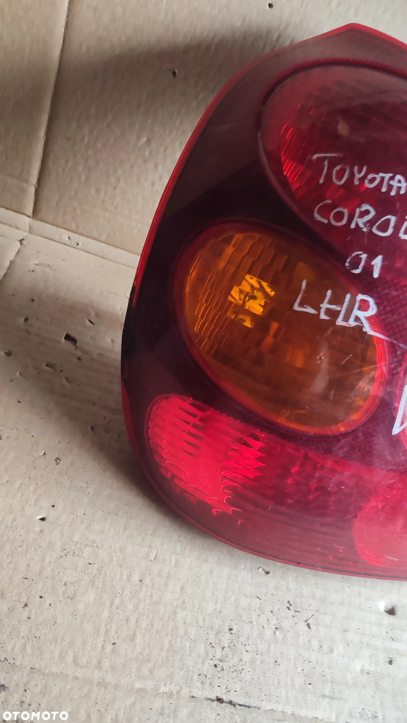 Toyota Corolla E11 HB lampa tylna lewa w błotnik - 3