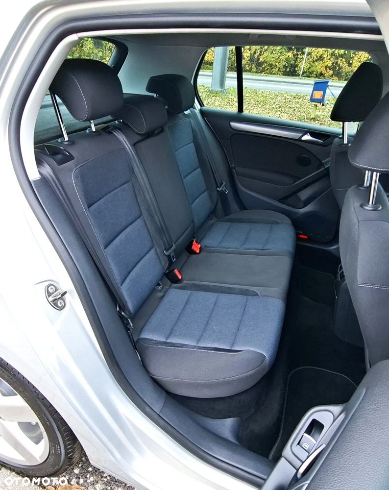 Volkswagen Golf 1.6 TDI DPF Style - 22