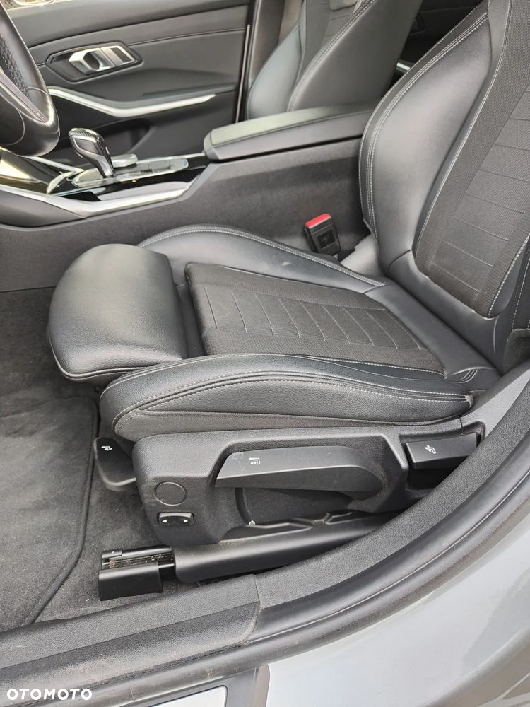 BMW Seria 3 318d Business Edition - 28