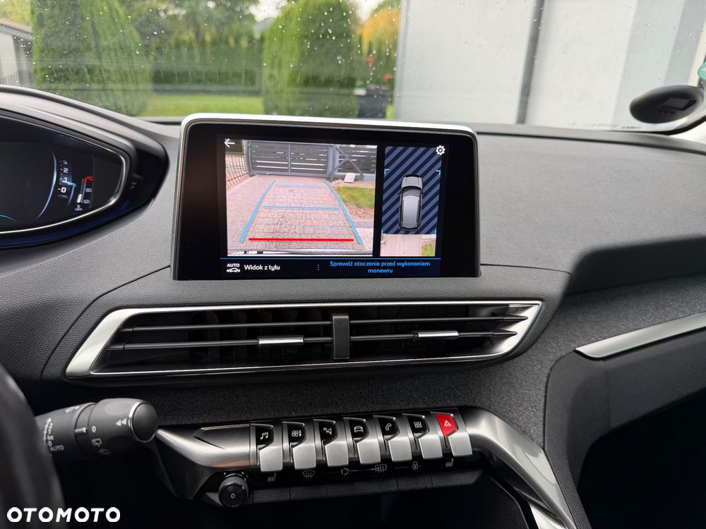 Peugeot 3008 1.5 BlueHDi Allure S&S - 18