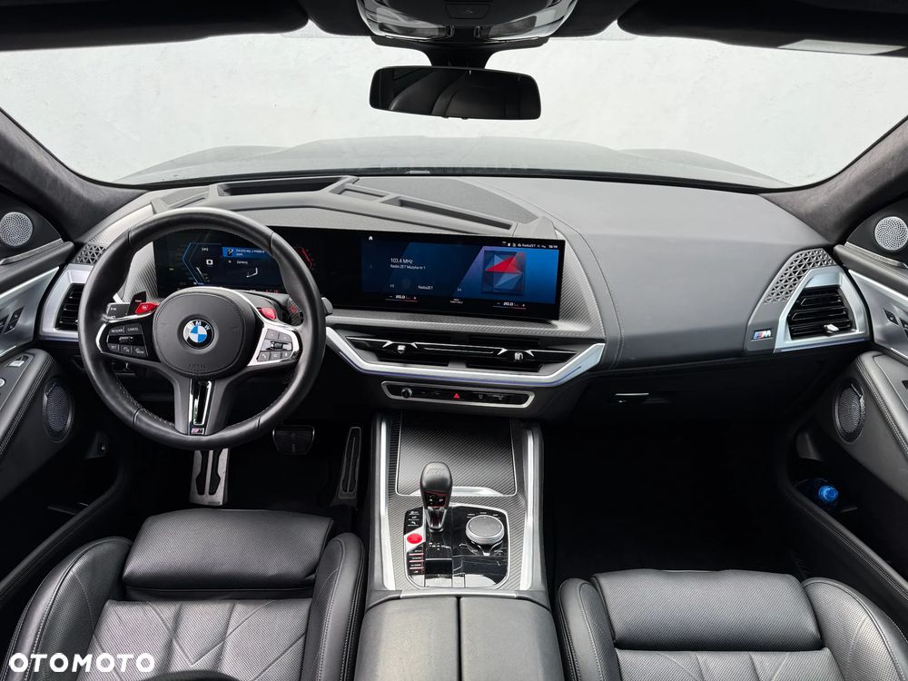 BMW XM - 10