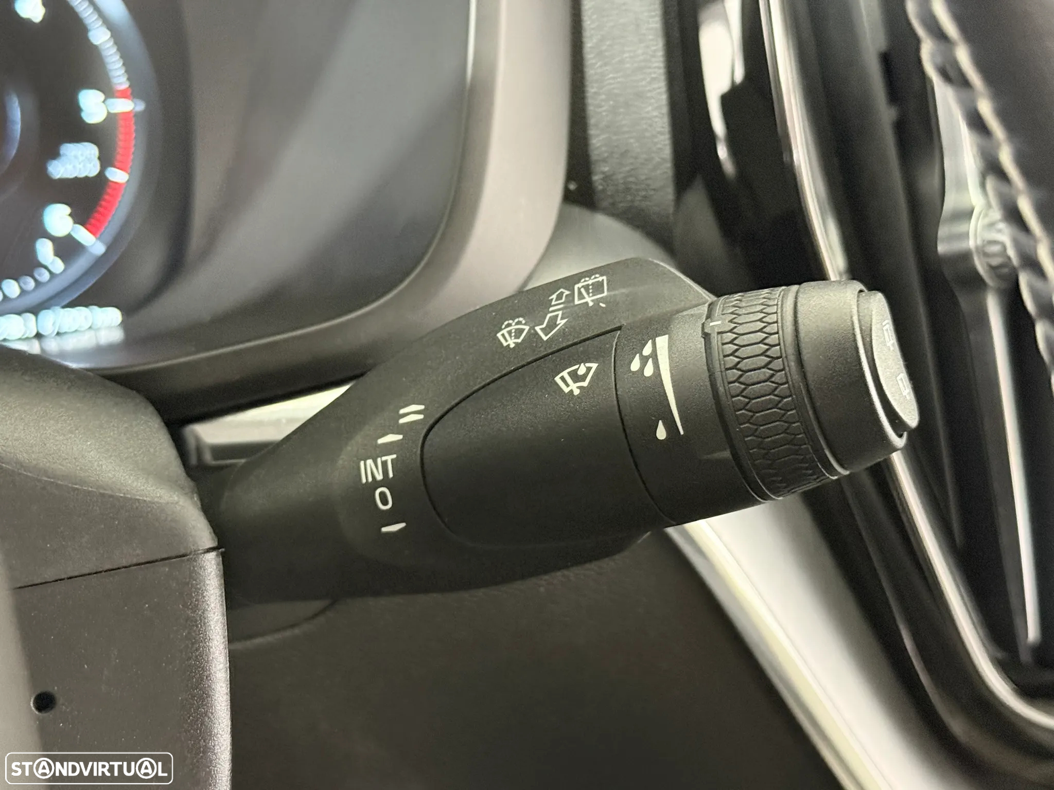Volvo XC 60 2.0 D4 Momentum Plus - 27