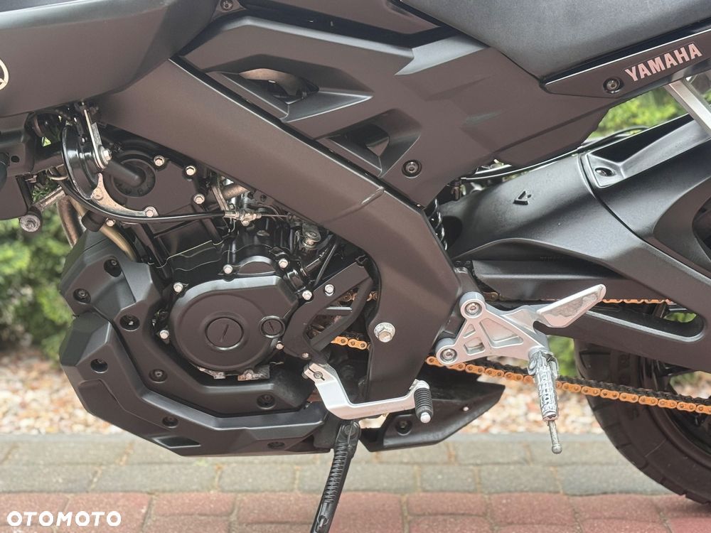 Yamaha MT - 16