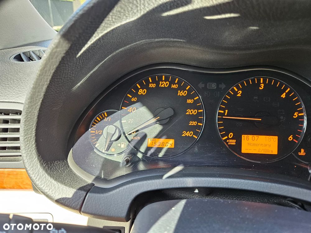 Toyota Avensis 2.0 D-4D Sol - 29