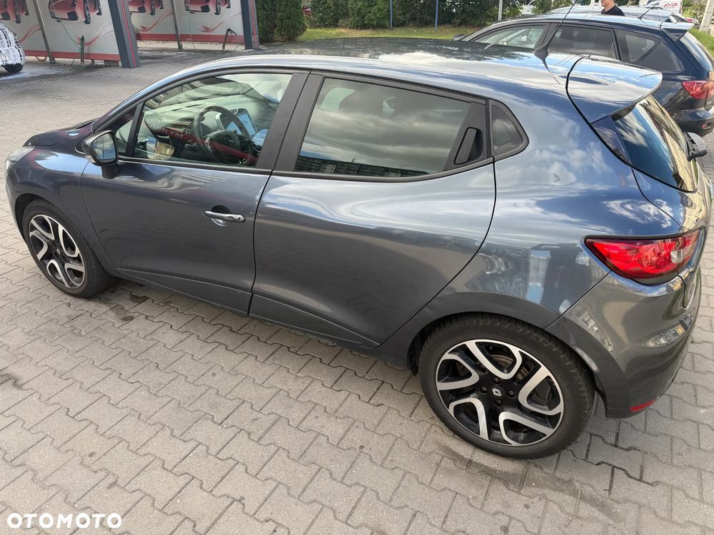 Renault Clio 1.2 16V Alize - 5