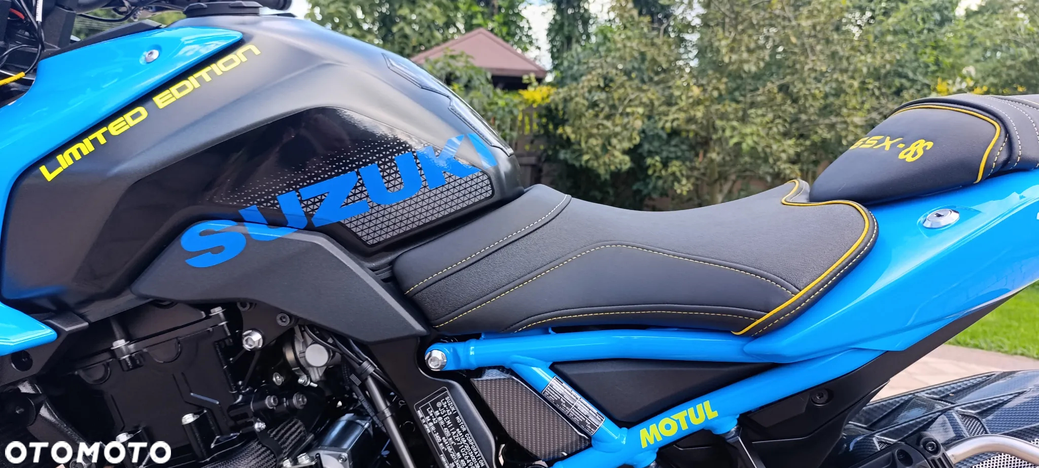 Suzuki GSX - 36
