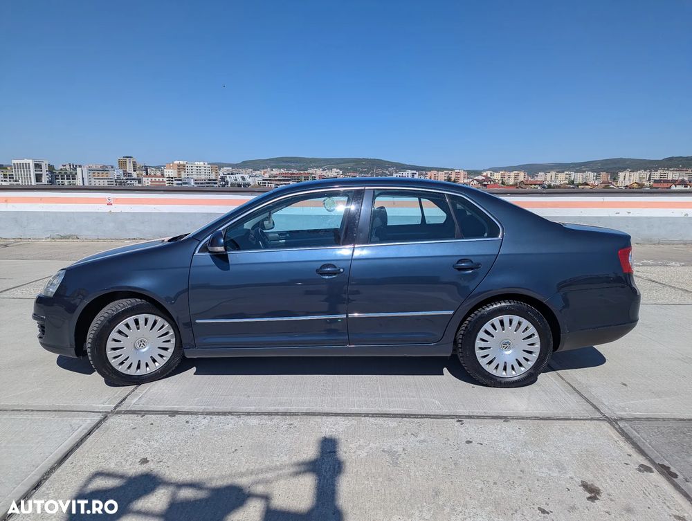 Volkswagen Jetta - 6