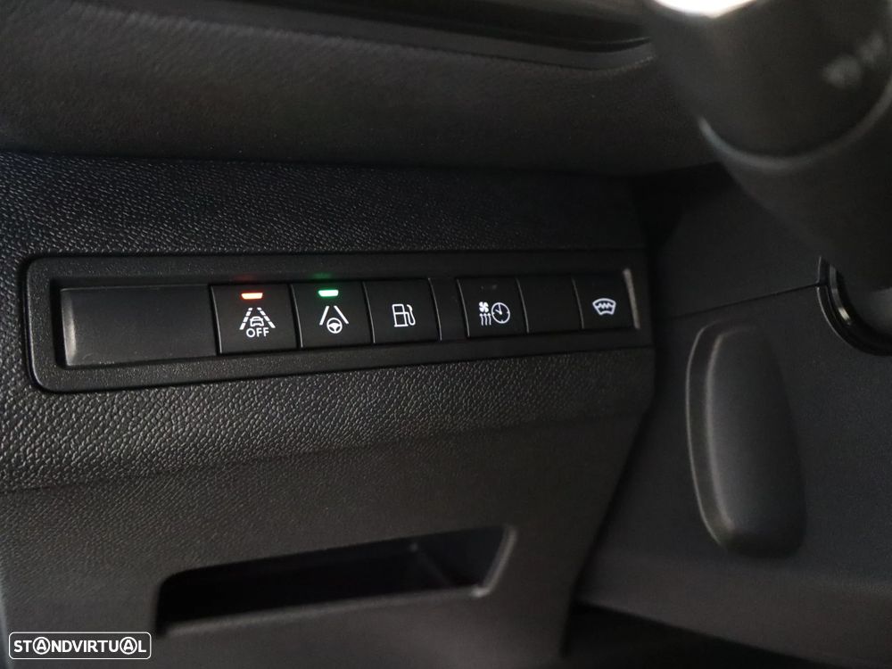 Peugeot 3008 1.6 Hybrid GT Pack e-EAT8 - 32