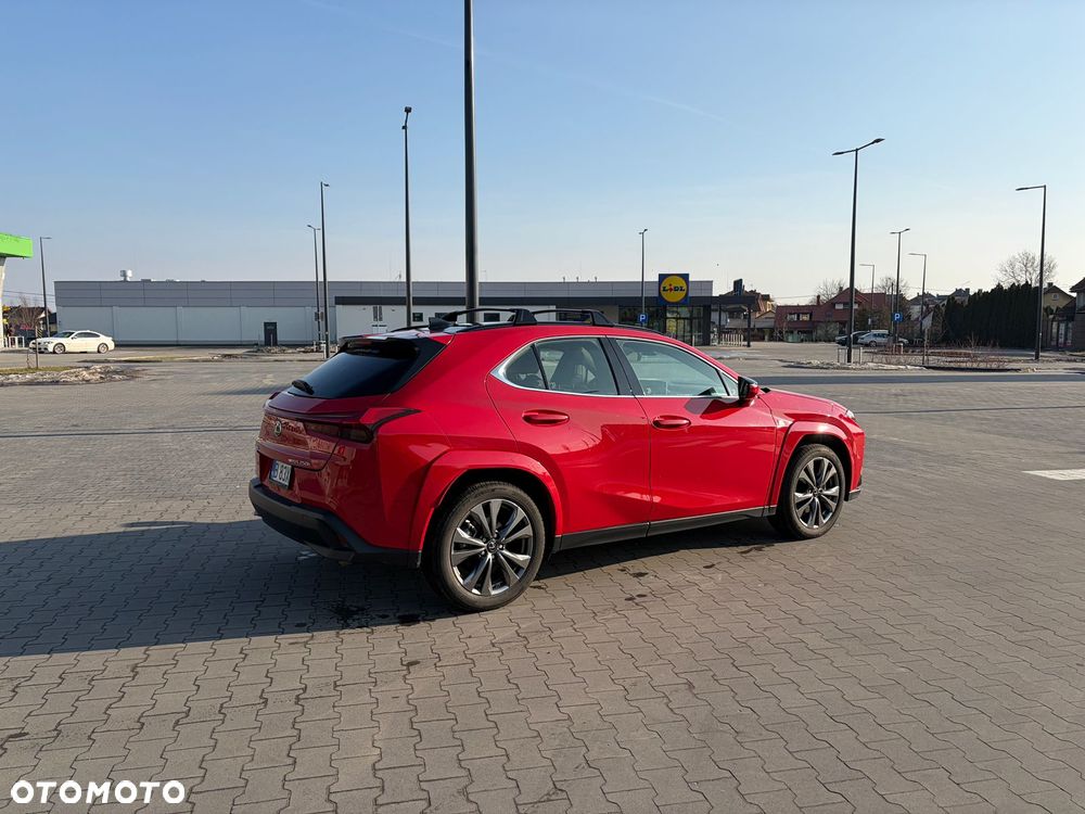 Lexus UX - 3