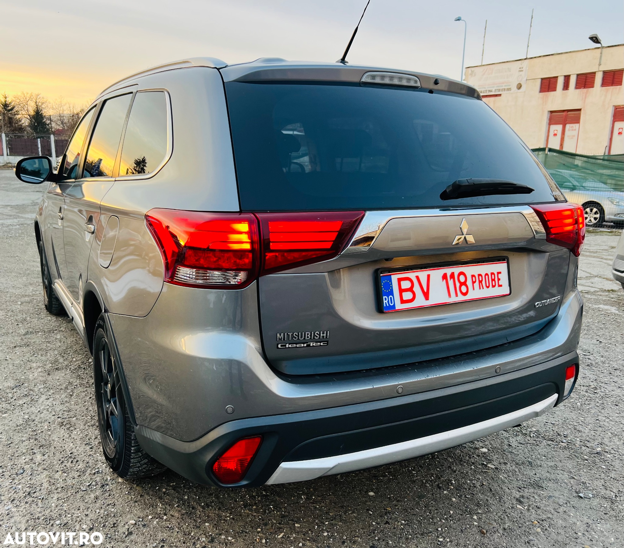 Mitsubishi Outlander 2.2 DI-D 4WD Intense - 4