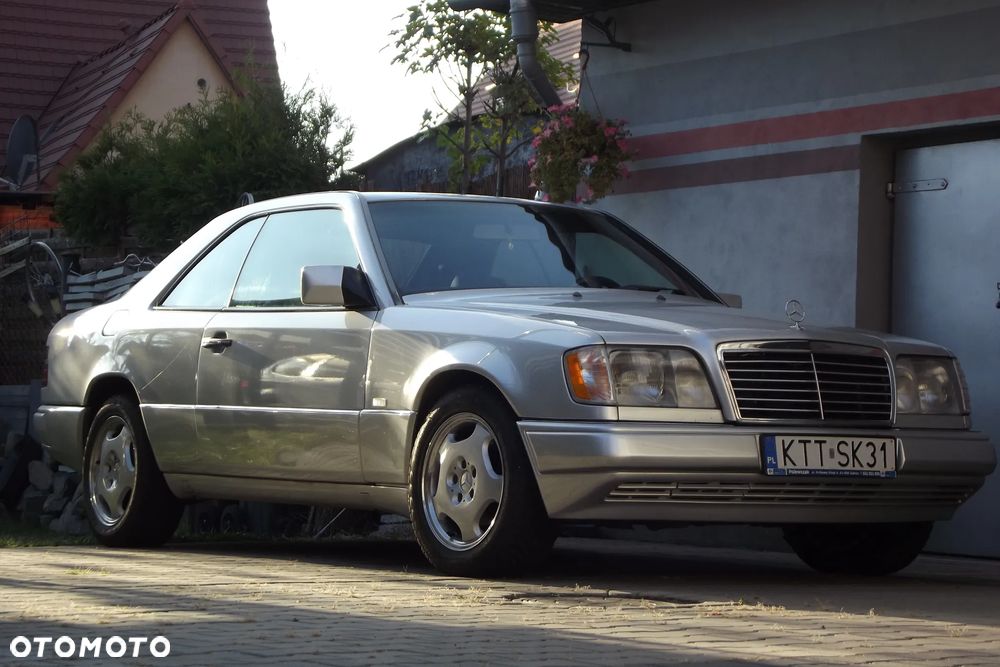 Mercedes-Benz Klasa E 200 - 2