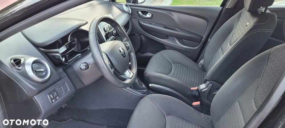 Renault Clio - 11