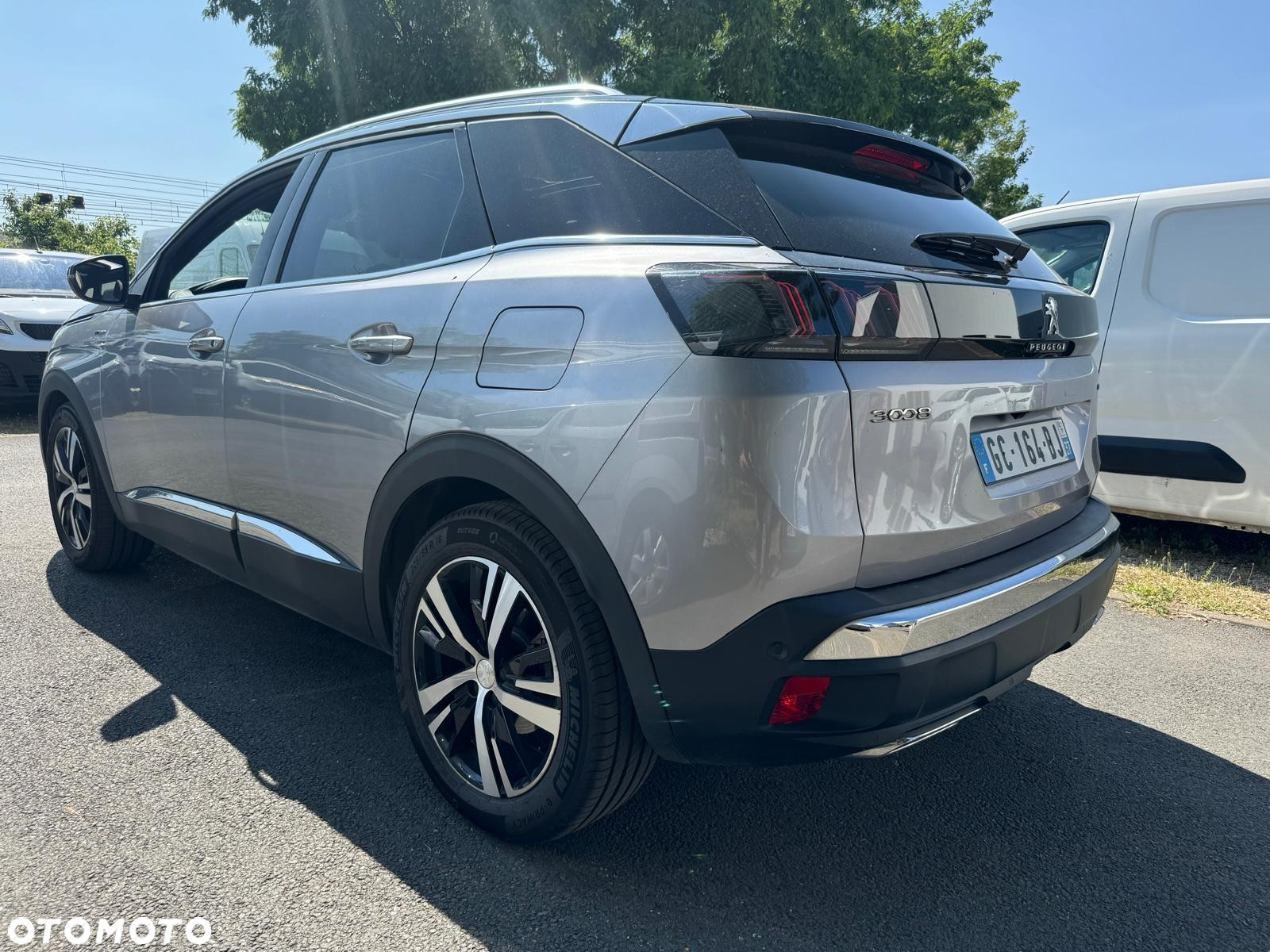 Peugeot 3008 Plug-In Hybrid 225 e-EAT8 GT - 6