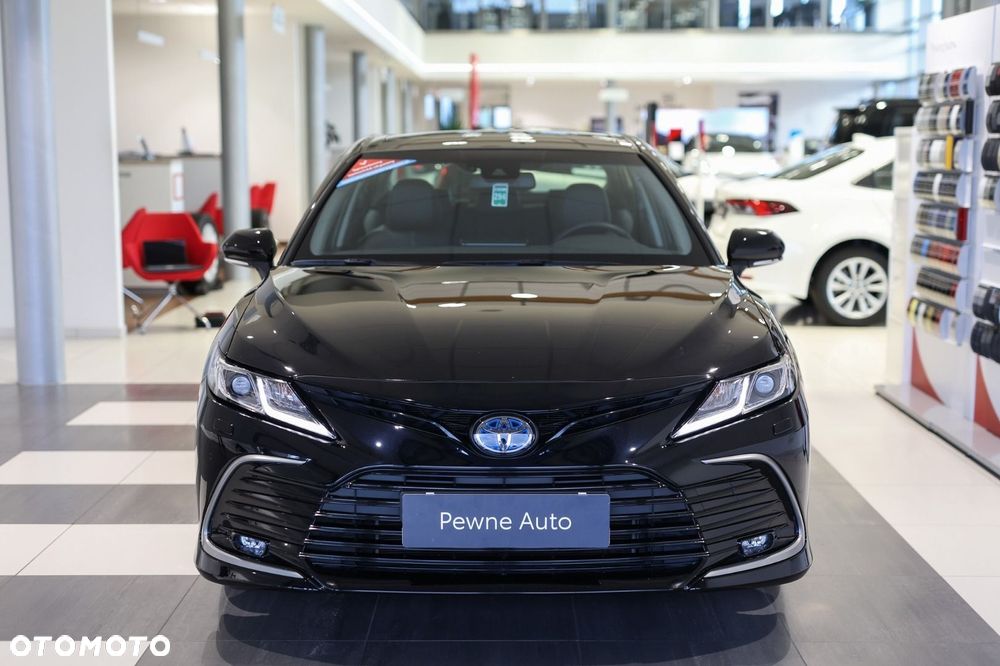 Toyota Camry - 3