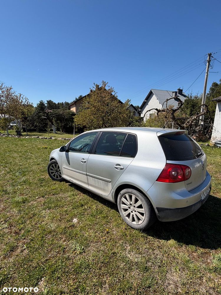 Volkswagen Golf - 5