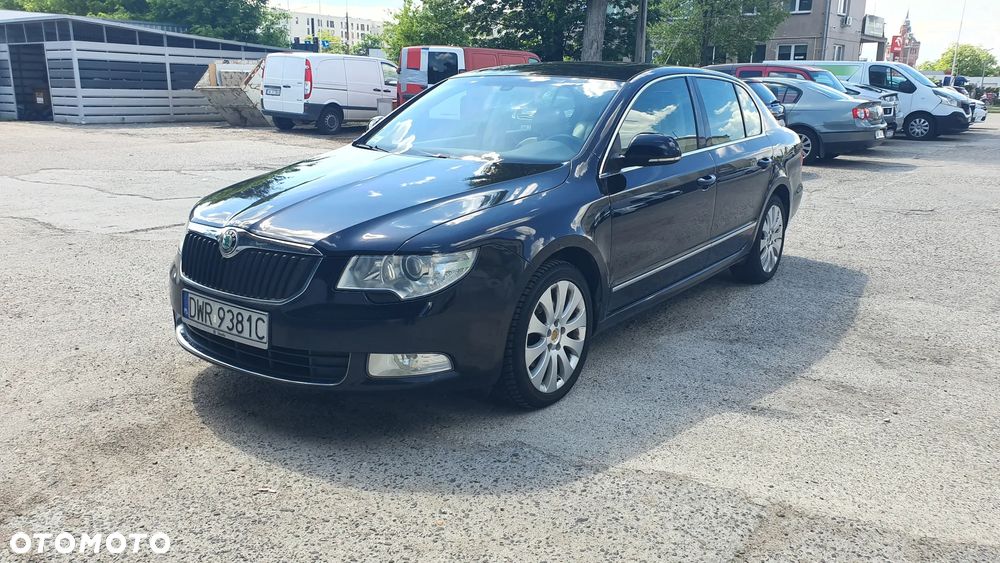 Skoda Superb 2.0 TDI Elegance DSG - 33