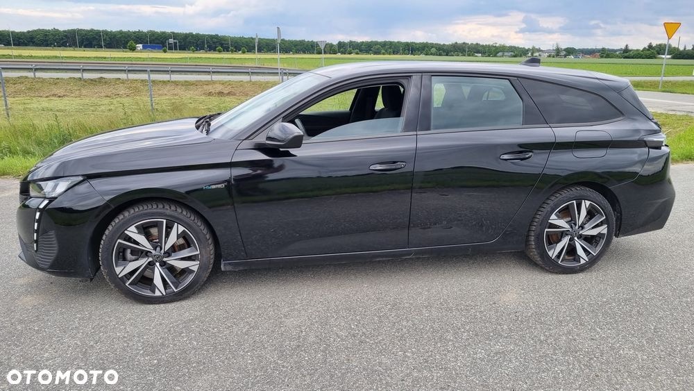 Peugeot 308 180 e-EAT8 GT - 23