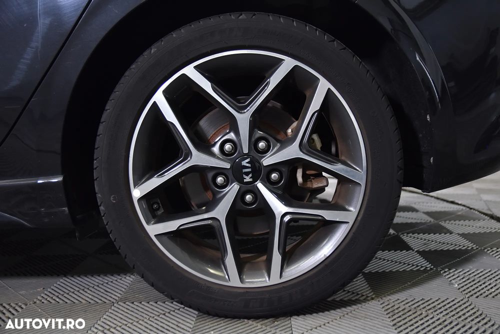 Kia Ceed - 14