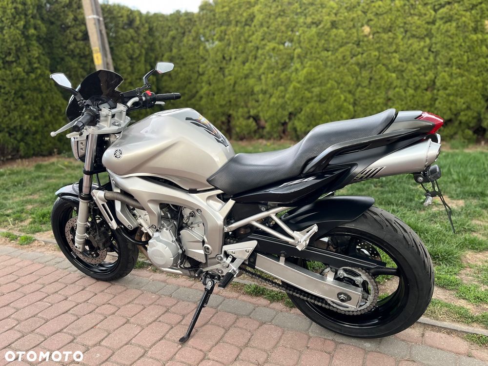 Yamaha FZ6 - 10
