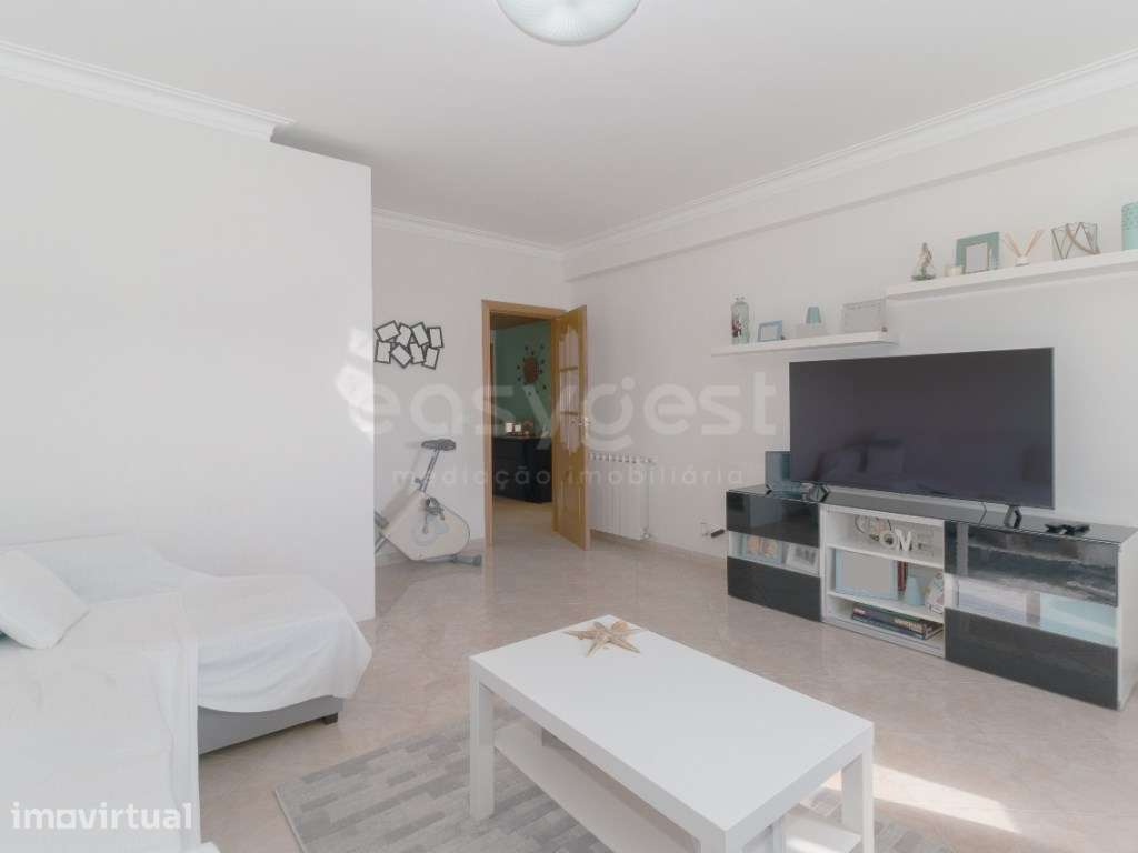 Apartamento T2 Santa Marta do Pinhal - Vista desafogada - Grande imagem: 2/15