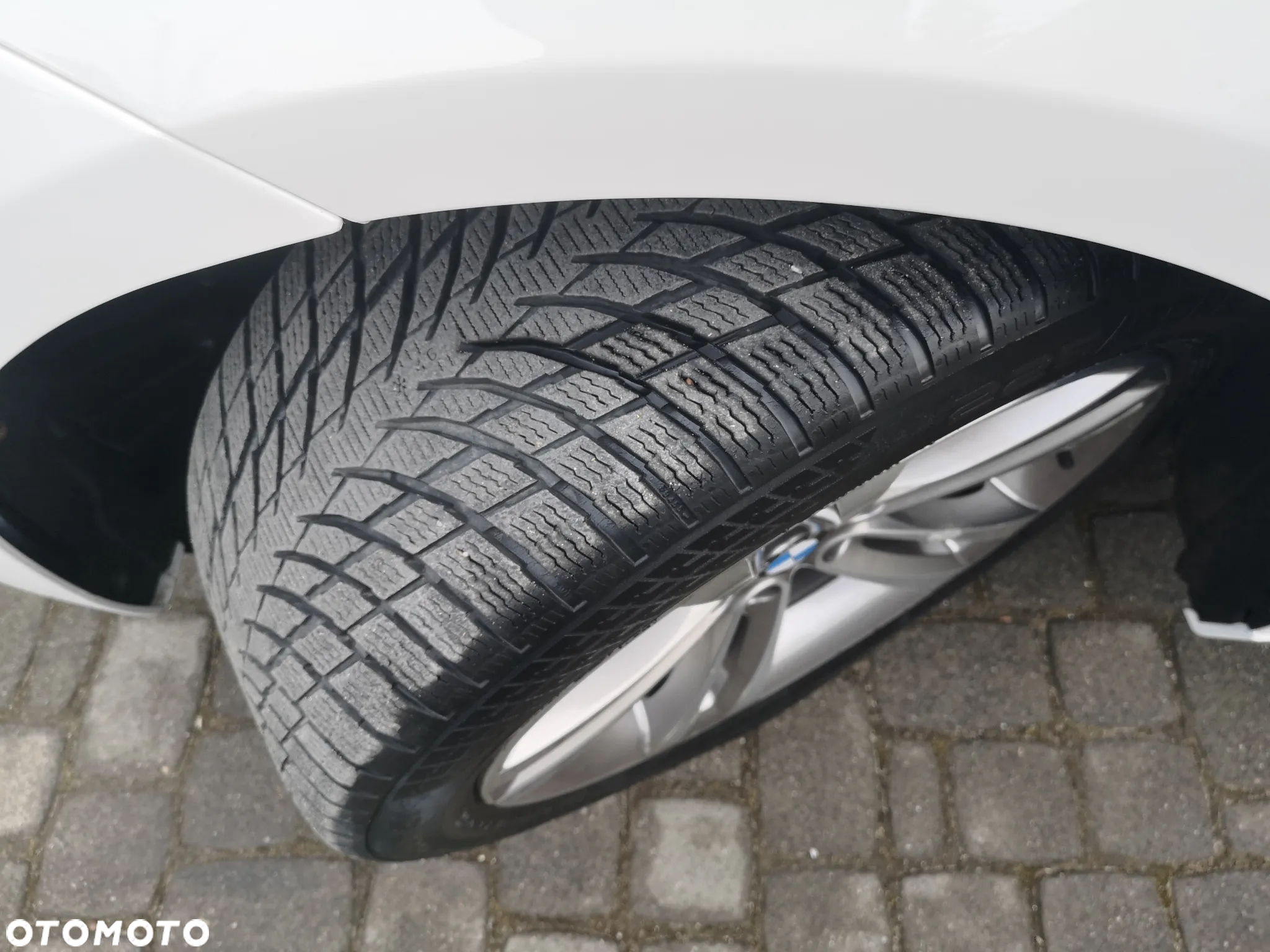 BMW 3GT 320i Sport Line - 27
