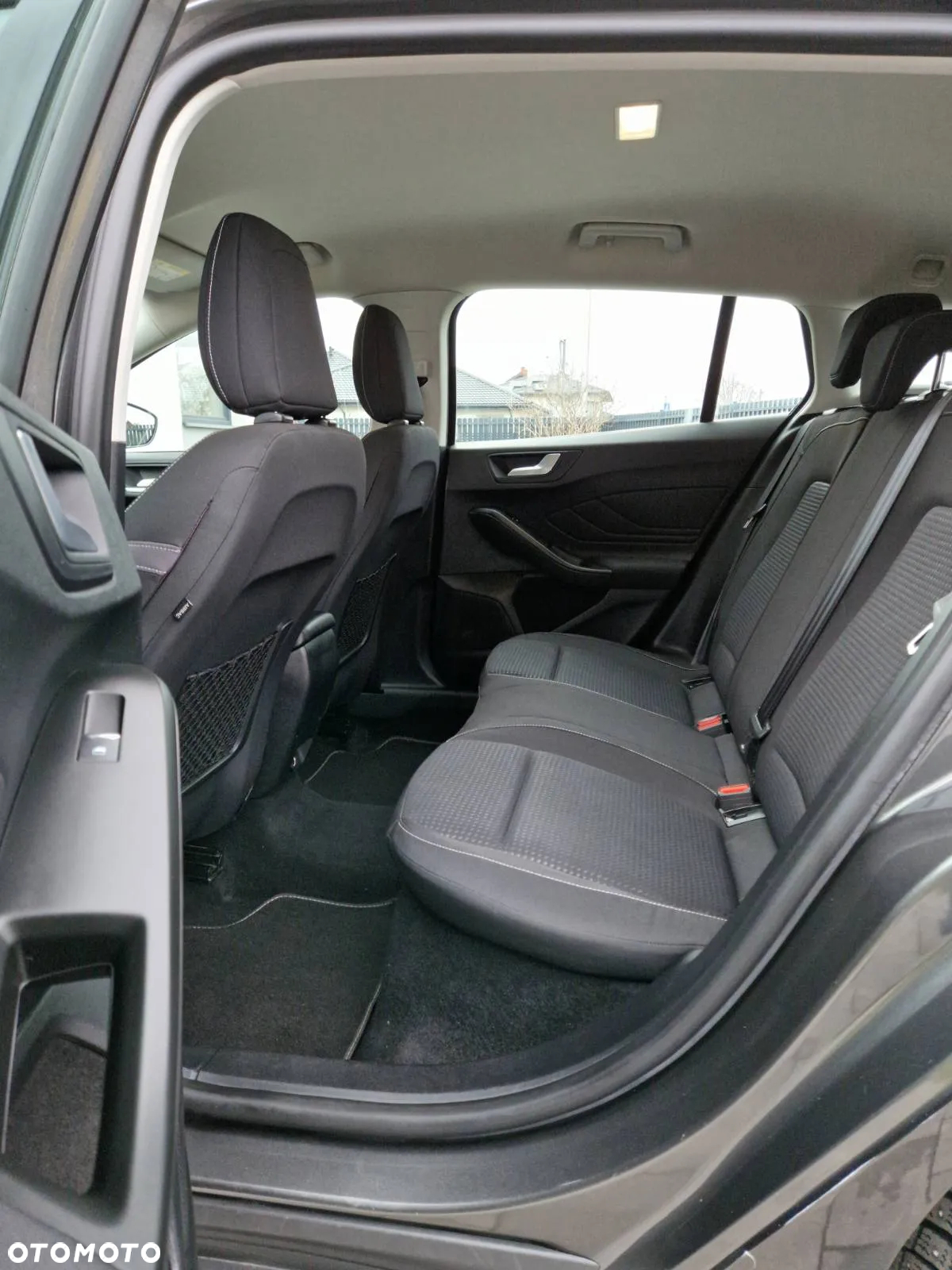 Ford Focus 1.0 EcoBoost Start-Stopp-System Titanium - 36