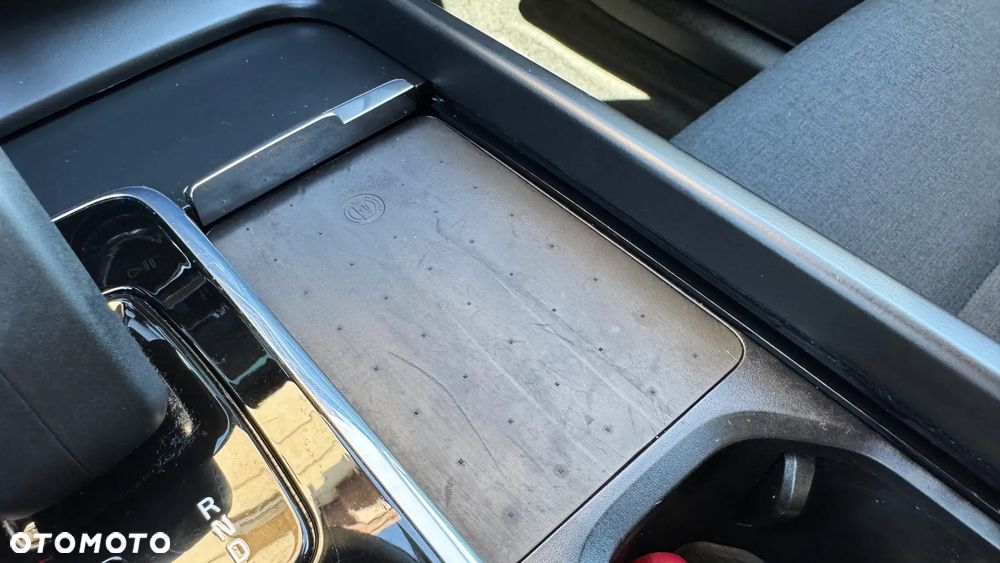 Volvo XC 60 B4 D Geartronic Momentum Pro - 23