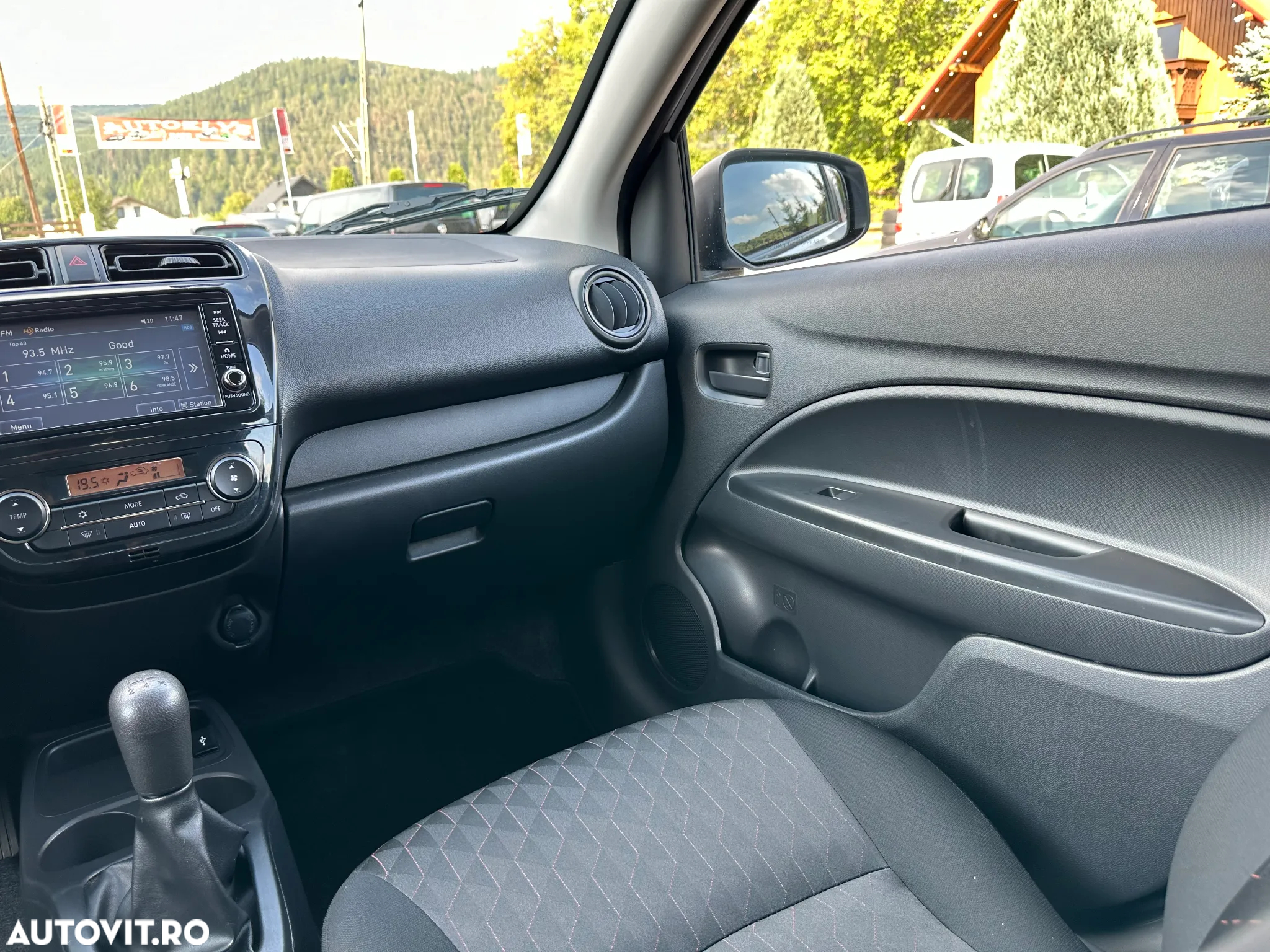 Mitsubishi Mirage - 34