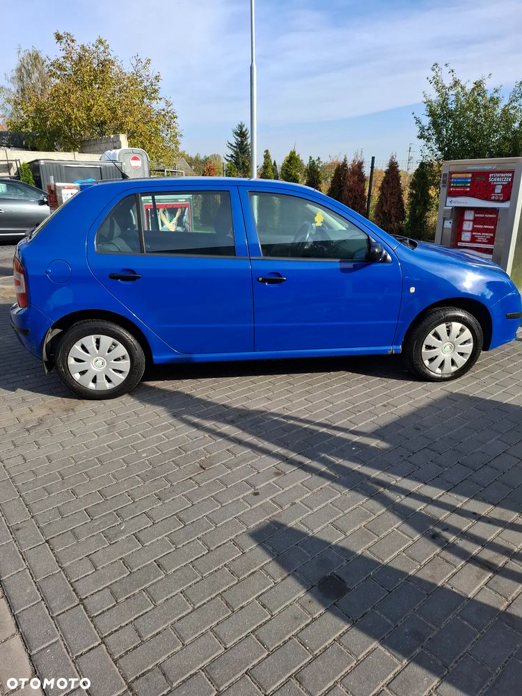 Skoda Fabia 2005 photo 2