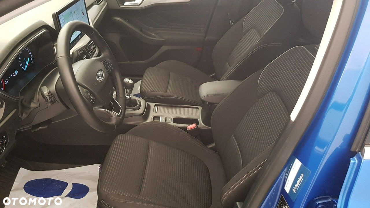 Ford Focus - 21