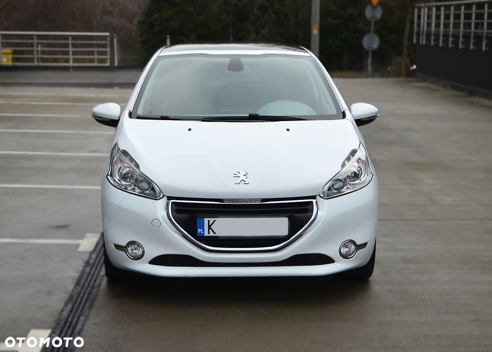 Peugeot 208 - 29