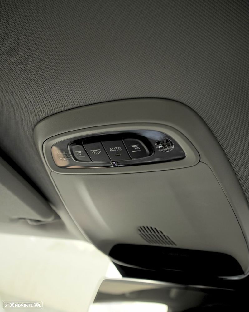 Volvo V40 1.6 D2 Momentum - 17