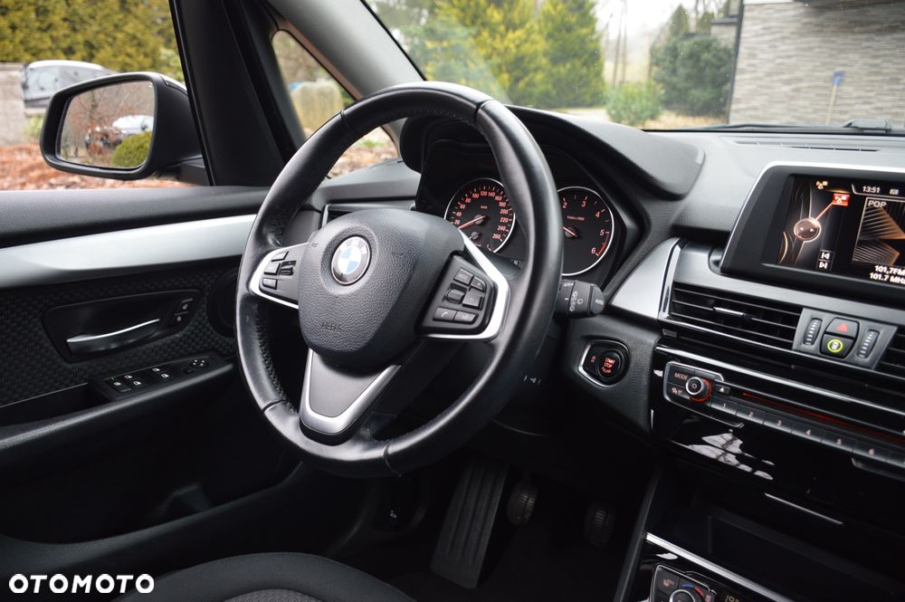 BMW Seria 2 216d Advantage - 27