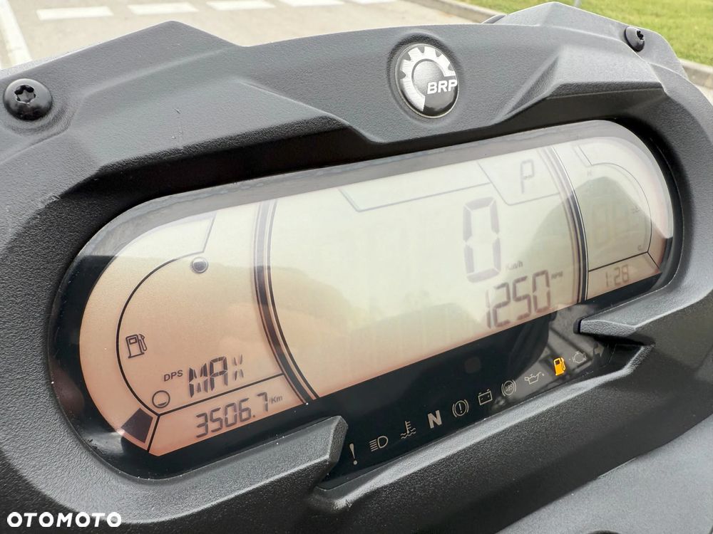 Can-Am Outlander Max - 17