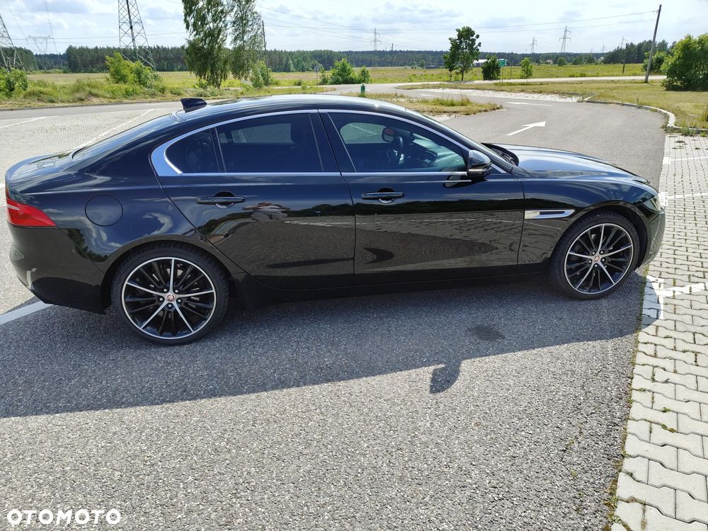 Jaguar XE 2.0 D AWD Portfolio - 36