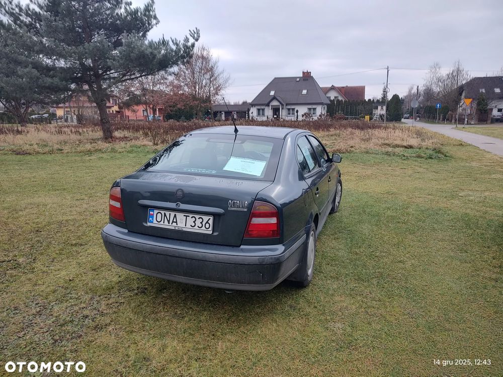 Skoda Octavia 1.6 LX - 16