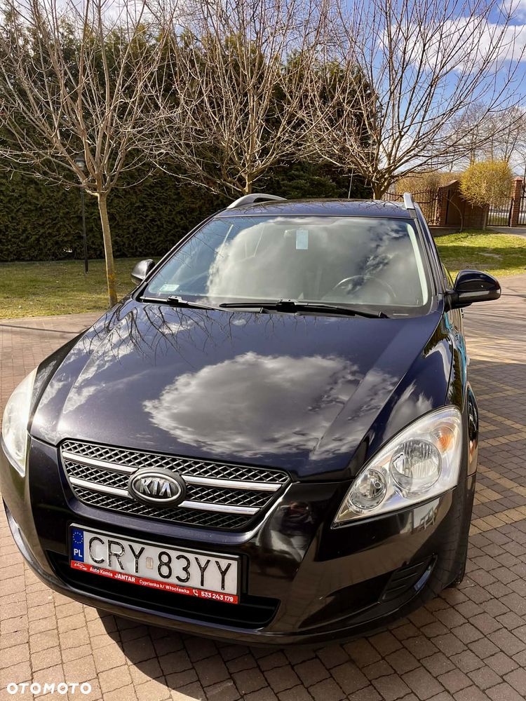 Kia Ceed 1.6 Crdi Comfort - 1