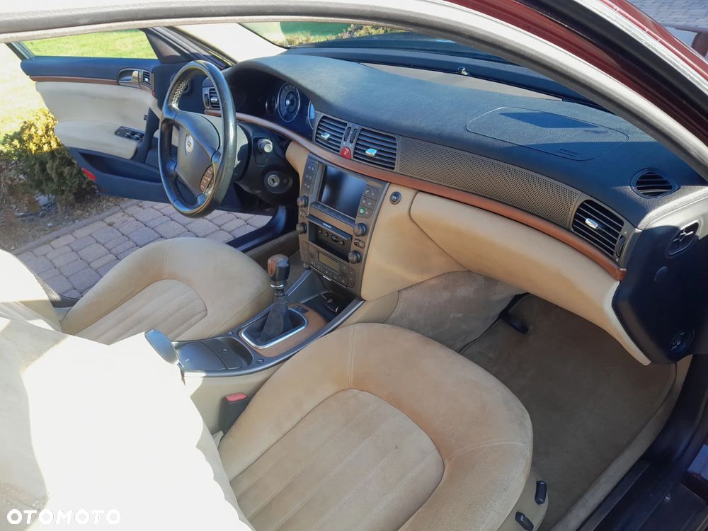 Lancia Thesis 2.0 T 20v Executive - 11