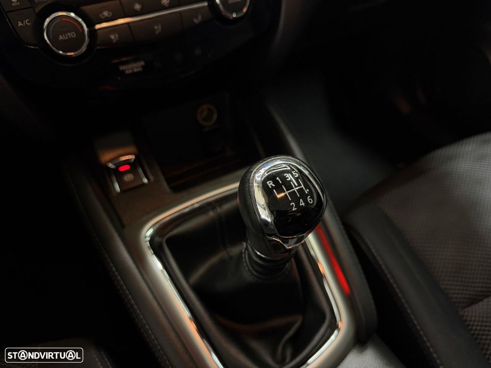 Nissan Qashqai 1.5 dCi N-Connecta - 17