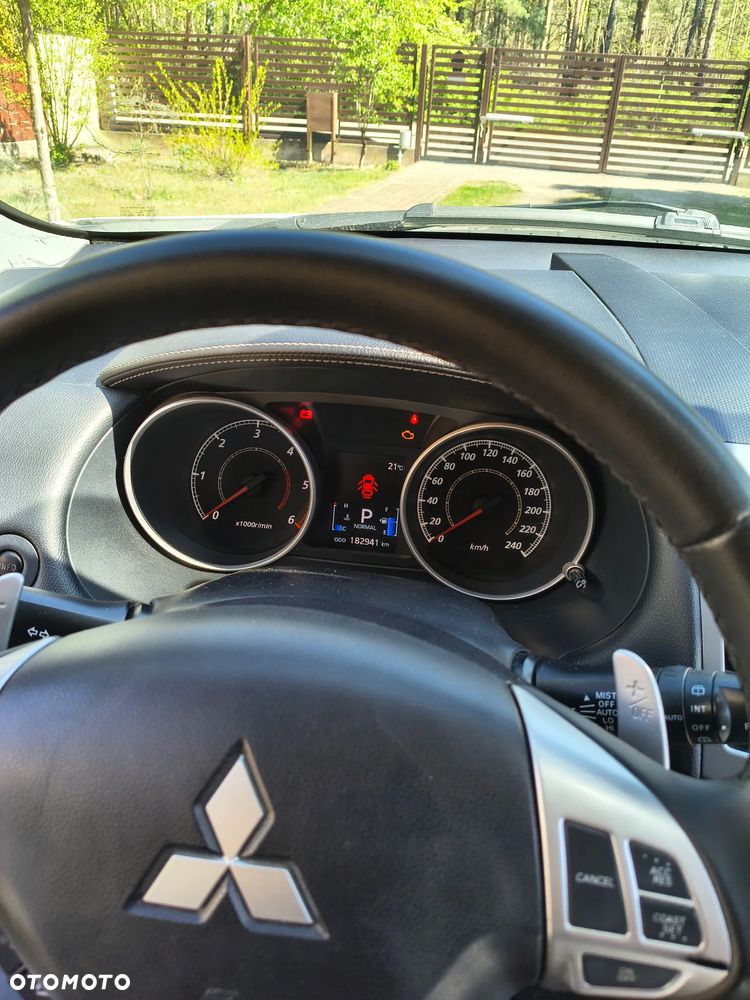 Mitsubishi Outlander 2.2 DID Instyle NAVI TC-SST - 7