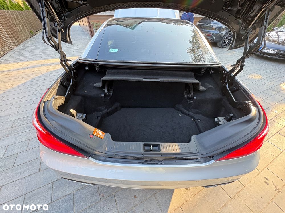 Mercedes-Benz SL 63 AMG - 32