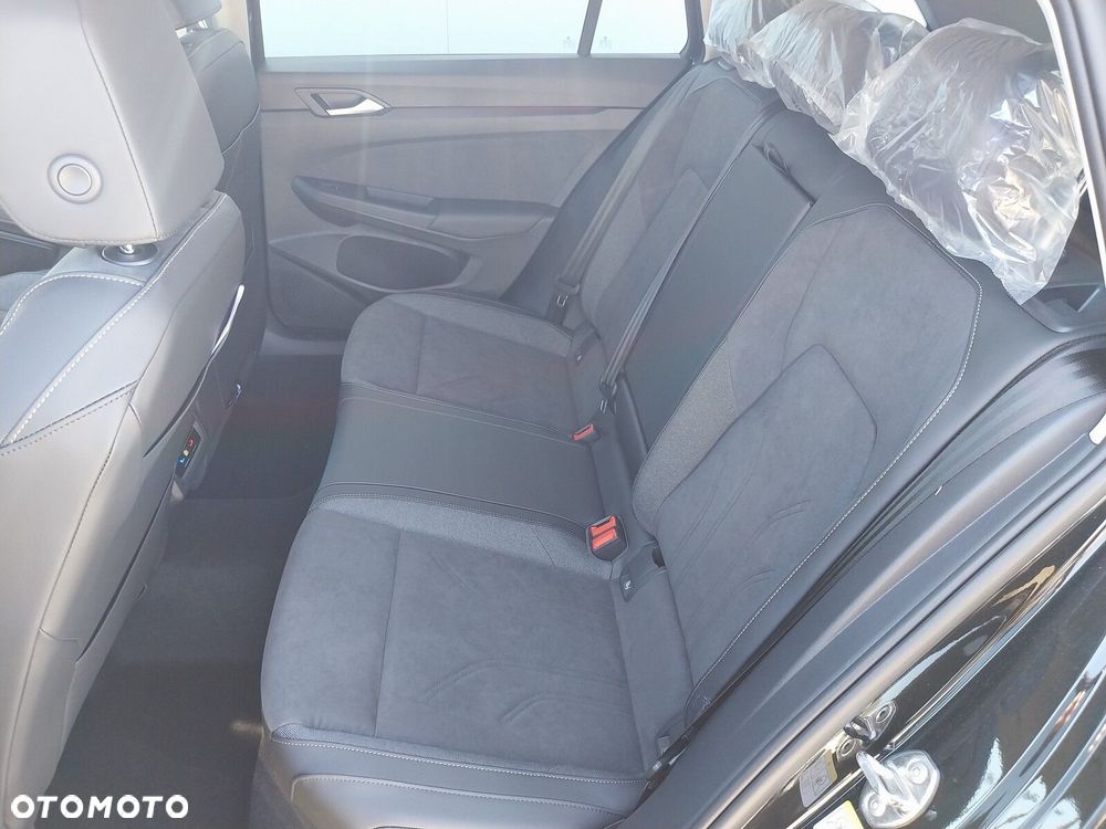 Volkswagen Golf Variant - 22