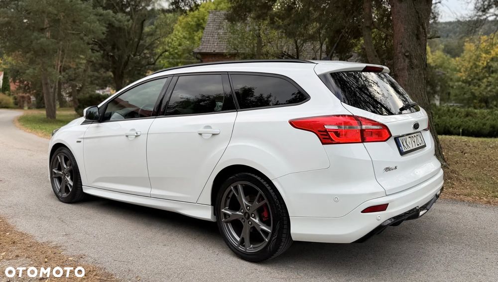 Ford Focus 1.5 EcoBoost ST-Line - 11