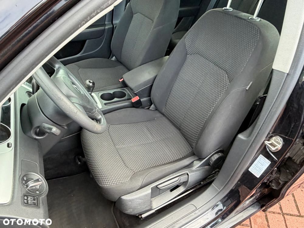 Volkswagen Passat 2.0 Blue TDI SCR Comfortline - 12
