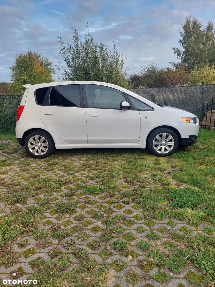 Mitsubishi Colt - 1