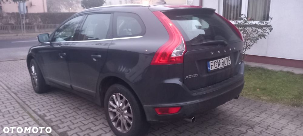 Volvo XC 60 2.4D AWD Summum - 5